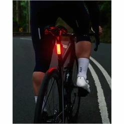 Feu Arrière Vélo Puissant LED 150 Lumens Blinder R-150 Knog -Éclairages vélo Soldes BlinderR150 knog
