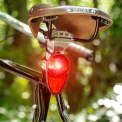 Eclairage Vélo Sans Pile Nova Reelight Sur Tige De Selle 10 Eclairage Vélo Sans Pile Nova Reelight Sur Tige De Selle -Éclairages vélo Soldes eclairage velo sans pile nova reelight sur tige de selle full 5