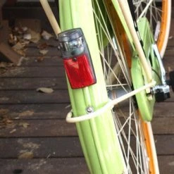 Ikzi Light Feu De Vélo Arrière Sur Garde Boue à Pile 7 Ikzi Light Feu De Vélo Arrière Sur Garde Boue à Pile -Éclairages vélo Soldes feu de velo arriere sur garde boue a pile full 3