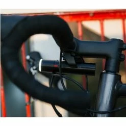 Feu Vélo Avant 700 Lumens PWR ROAD Avec Batterie Externe Knog -Éclairages vélo Soldes feu velo avant 700 lumens pwr road avec batterie externe knog full 4