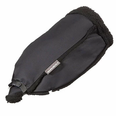 Manchons Basil Noirs En Cuir Végétal Sur Guidon Vélo 2 Manchons Basil Noirs En Cuir Végétal Sur Guidon Vélo – Image 2