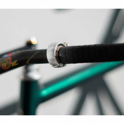 Sonnette Knog Oi Bell Luxe Argent Taille Small 2 Sonnette Knog Oi Bell Luxe Argent Taille Small – Image 2