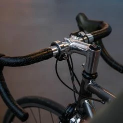 Sonnette Pour Vélo Oi Classic Silver Small Knog 7 Sonnette Pour Vélo Oi Classic Silver Small Knog -Éclairages vélo Soldes sonnette pour velo oi classic silver small knog full 3