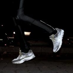 Spray Réfléchissant Pour Vélo Et Accessoires Reflective Spray 8 Spray Réfléchissant Pour Vélo Et Accessoires Reflective Spray -Éclairages vélo Soldes spray reflechissant pour velo et accessoires reflective spray full 4